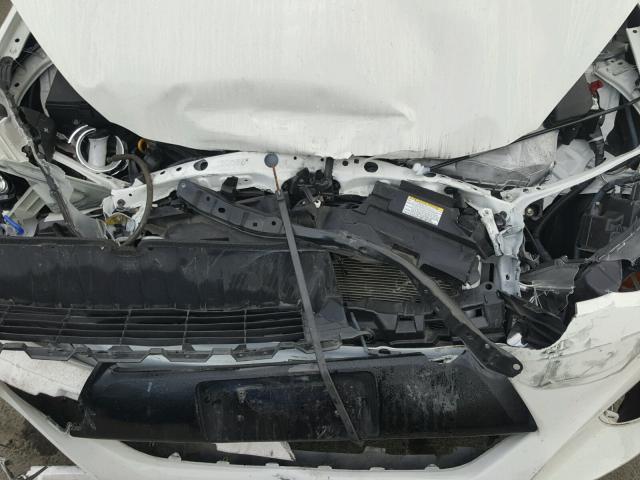 JTDKDTB31F1114470 - 2015 TOYOTA PRIUS C WHITE photo 9