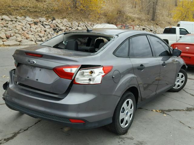 1FAHP3E29CL278964 - 2012 FORD FOCUS S GRAY photo 4