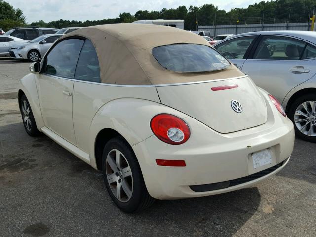 3VWRF31Y86M323226 - 2006 VOLKSWAGEN NEW BEETLE 奶油色 照片 3