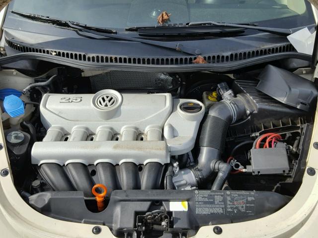 3VWRF31Y86M323226 - 2006 VOLKSWAGEN NEW BEETLE 奶油色 照片 7