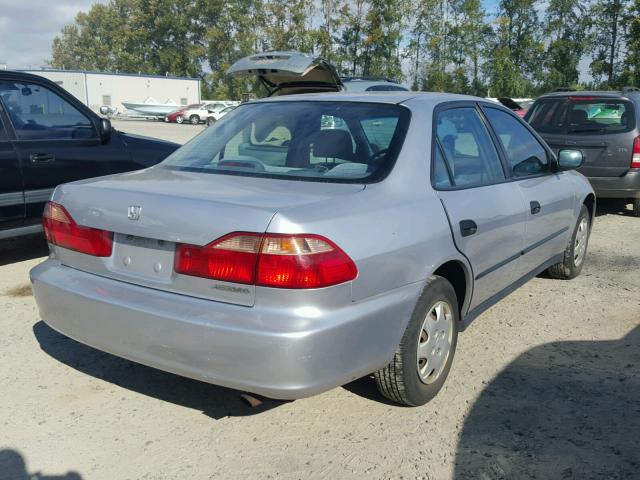 1HGCF8640YA159077 - 2000 HONDA ACCORD DX SILVER photo 4