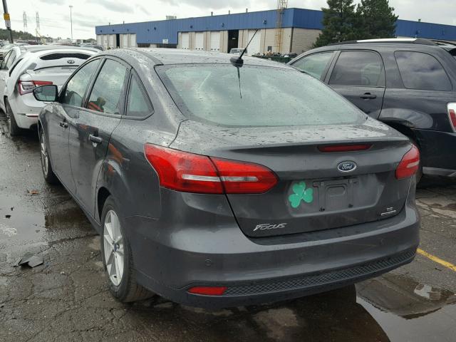 1FADP3F23FL313323 - 2015 FORD FOCUS GRAY photo 3