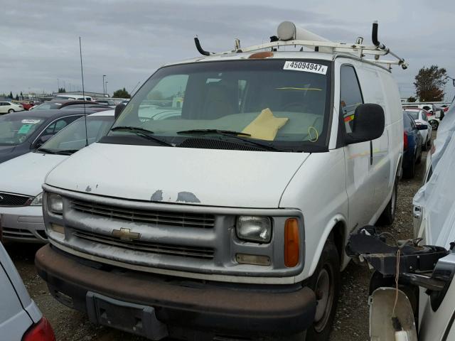 1GCFG25W2Y1247069 - 2000 CHEVROLET EXPRESS G2 WHITE photo 2