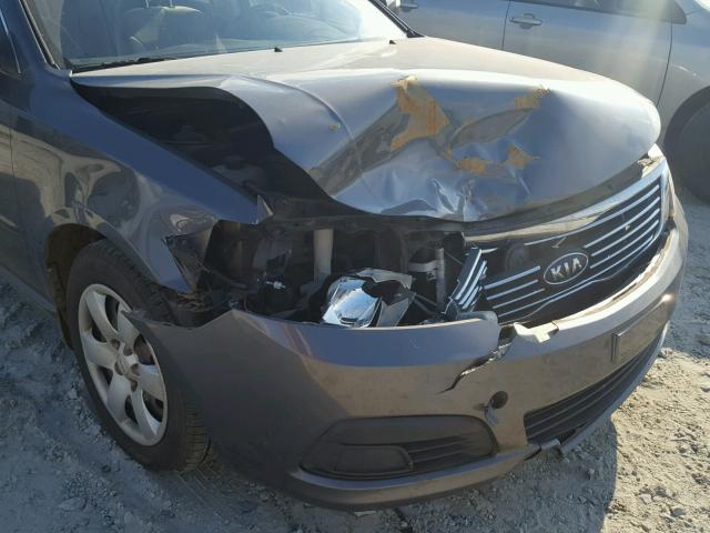 KNAGE228695310634 - 2009 KIA OPTIMA LX GRAY photo 9