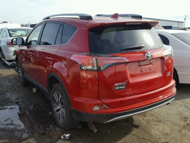 2T3RFREVXHW577513 - 2017 TOYOTA RAV4 XLE RED photo 3