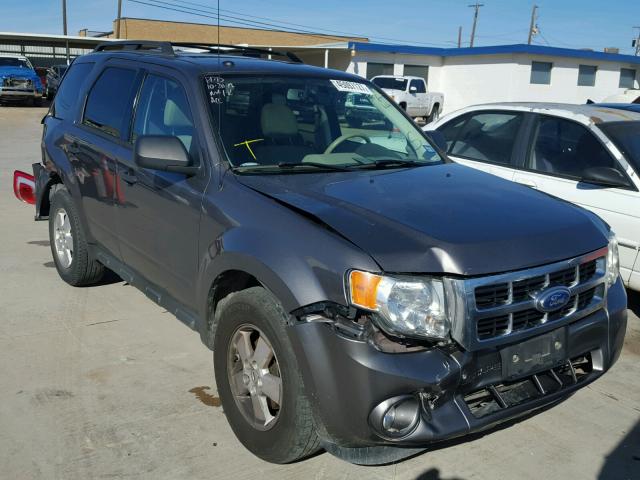 1FMCU0D78BKA39642 - 2011 FORD ESCAPE XLT SILVER photo 1