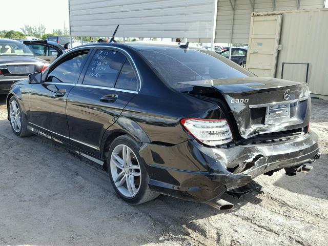 WDDGF8AB3DR276384 - 2013 MERCEDES-BENZ C BLACK photo 3