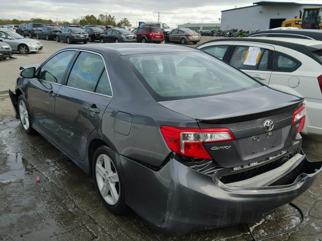 4T1BF1FK5EU336082 - 2014 TOYOTA CAMRY GRAY photo 3