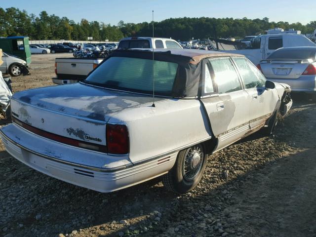 1G3CX52K8S4300319 - 1995 OLDSMOBILE 98 WHITE photo 4