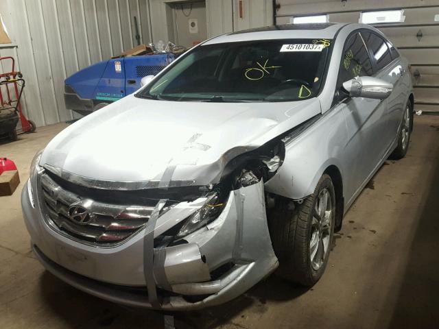 5NPEC4ACXBH117331 - 2011 HYUNDAI SONATA SE 银色 照片 2