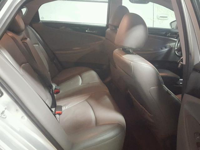 5NPEC4ACXBH117331 - 2011 HYUNDAI SONATA SE 银色 照片 6