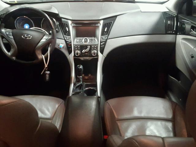 5NPEC4ACXBH117331 - 2011 HYUNDAI SONATA SE 银色 照片 9