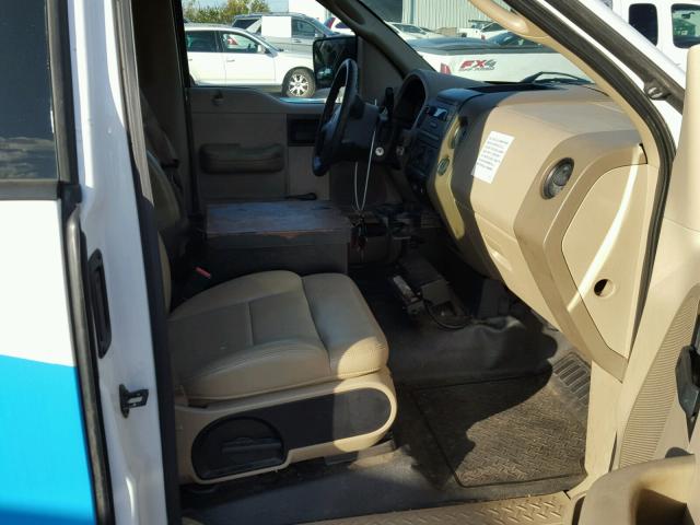 1FTRF12298KC95366 - 2008 FORD F150 WHITE photo 5