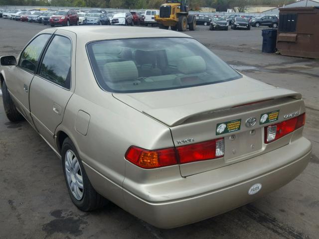 4T1BG22KX1U063207 - 2001 TOYOTA CAMRY CE BEIGE photo 3