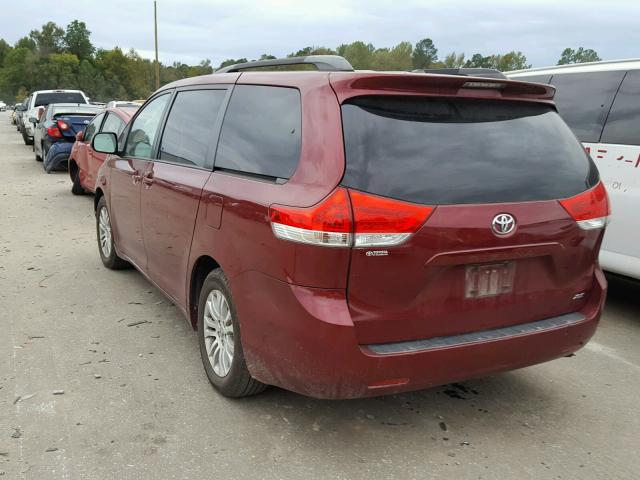 5TDYK3DC0BS134039 - 2011 TOYOTA SIENNA XLE BURGUNDY photo 3