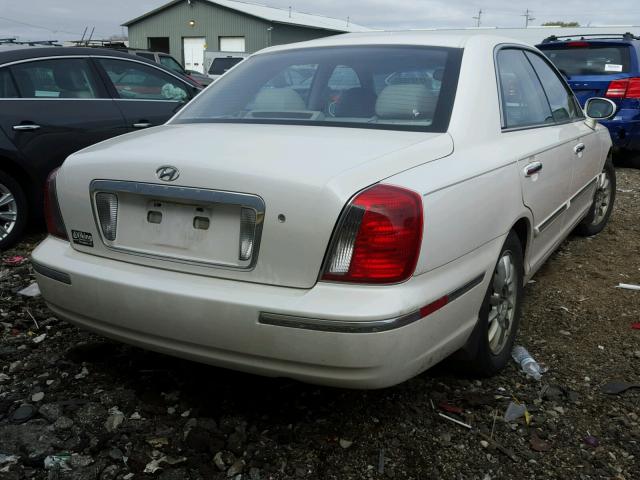 KMHFU45E94A287697 - 2004 HYUNDAI XG 350 WHITE photo 4