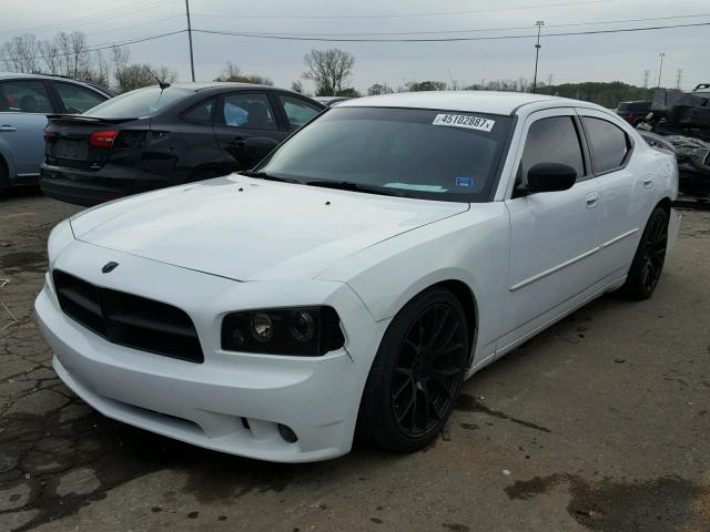 2B3CA3CV3AH290591 - 2010 DODGE CHARGER WHITE photo 2