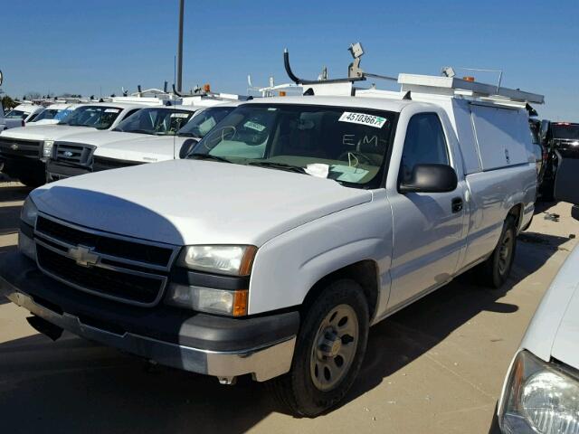 1GCEC14XX7Z146387 - 2007 CHEVROLET SILVERADO WHITE photo 2