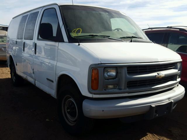 1GCGG25R611233096 - 2001 CHEVROLET EXPRESS G2 WHITE photo 1