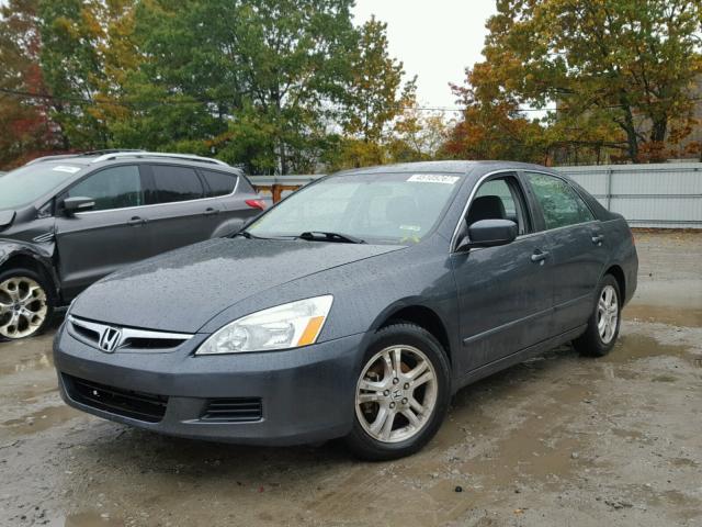 1HGCM55377A090562 - 2007 HONDA ACCORD CHARCOAL photo 2