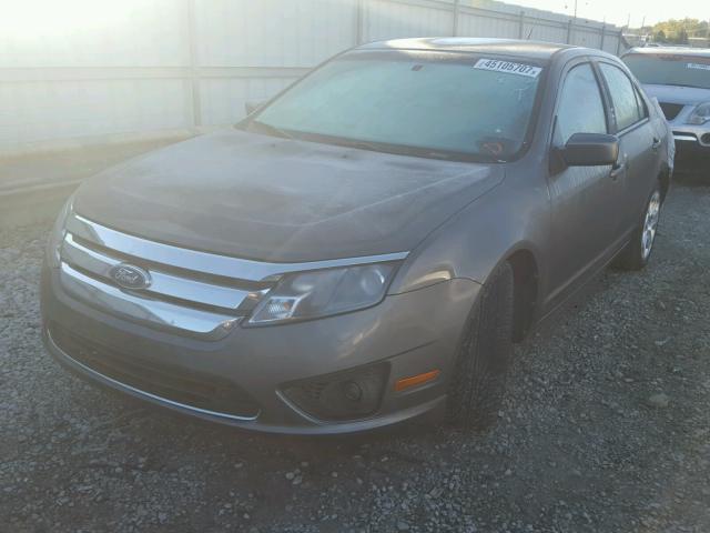 3FAHP0HA4BR214168 - 2011 FORD FUSION SE GRAY photo 2