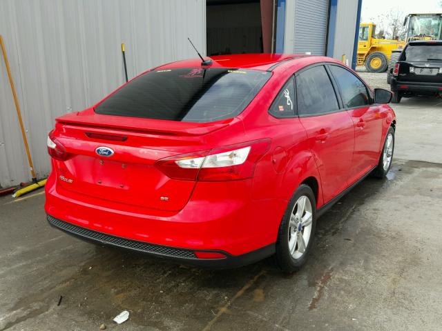 1FAHP3F28CL323147 - 2012 FORD FOCUS SE RED photo 4