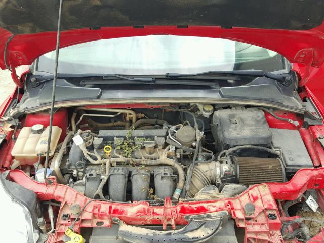 1FAHP3F28CL323147 - 2012 FORD FOCUS SE RED photo 7