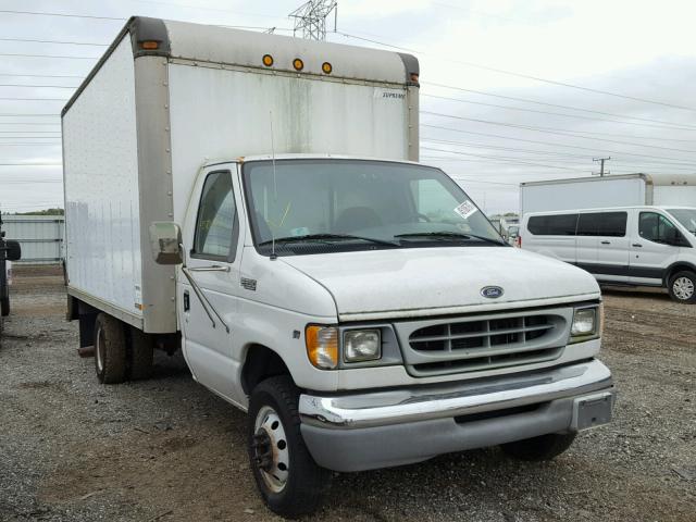 1FDWE35L02HA19292 - 2002 FORD ECONOLINE WHITE photo 1