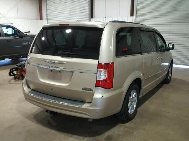 2C4RC1BG7DR526006 - 2013 CHRYSLER TOWN & COU TAN photo 4