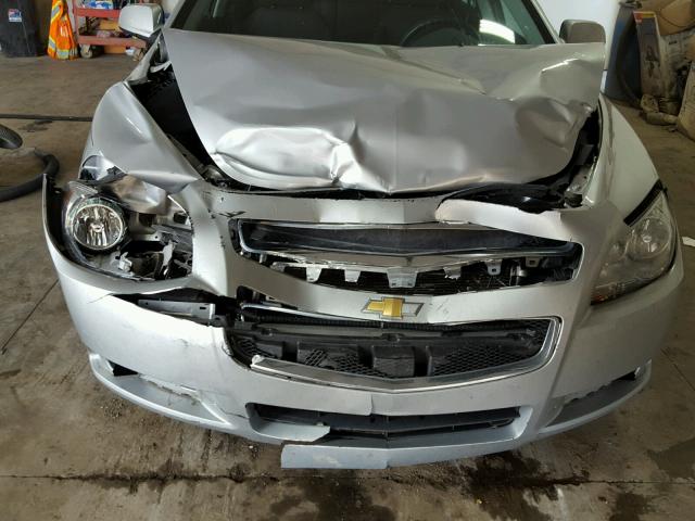 1G1ZC5EU2BF392771 - 2011 CHEVROLET MALIBU SILVER photo 9