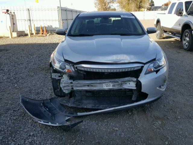 1FAHP2EW7CG127501 - 2012 FORD TAURUS SEL SILVER photo 9