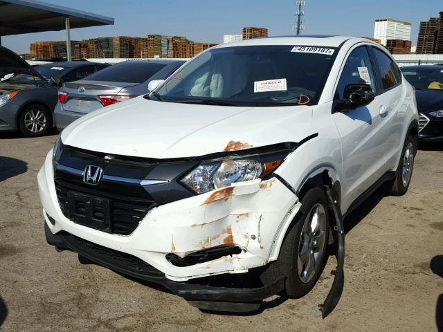 3CZRU5H54HM718131 - 2017 HONDA HR-V EX WHITE photo 2