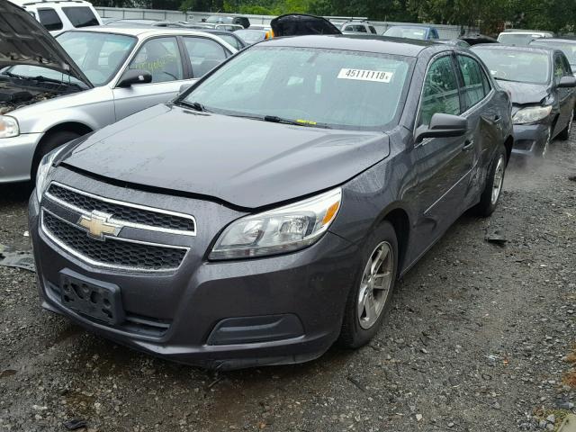 1G11B5SA3DF334049 - 2013 CHEVROLET MALIBU LS 灰色 照片 2