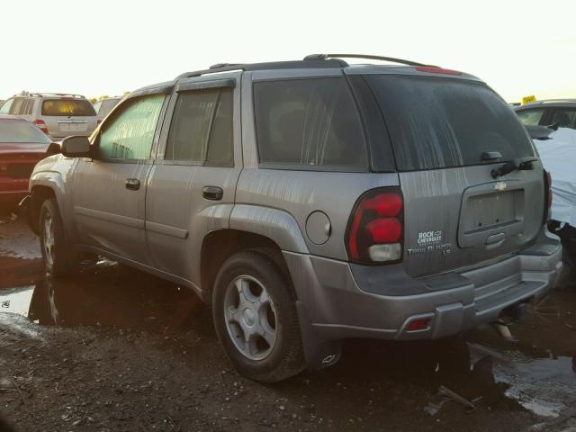 1GNDT13S882143684 - 2008 CHEVROLET TRAILBLAZE GRAY photo 3