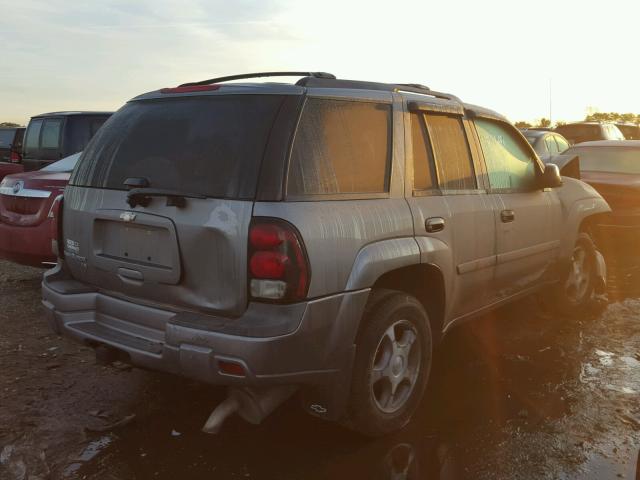 1GNDT13S882143684 - 2008 CHEVROLET TRAILBLAZE GRAY photo 4