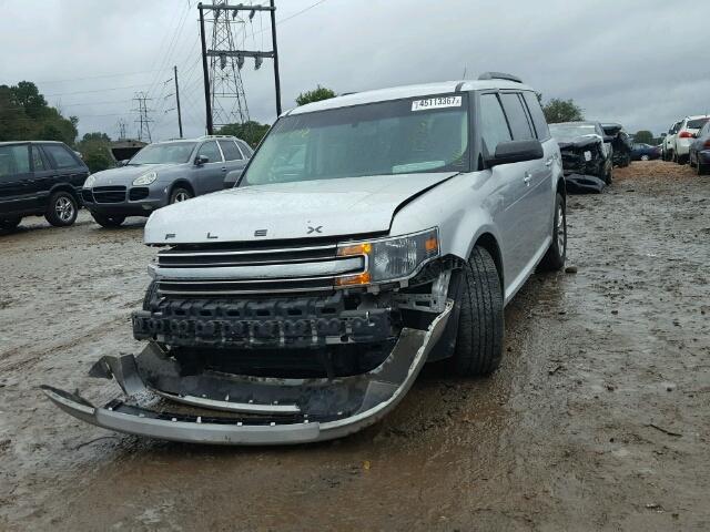 2FMGK5B88DBD17971 - 2013 FORD FLEX SE SILVER photo 2