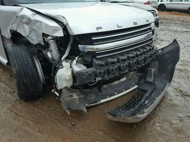 2FMGK5B88DBD17971 - 2013 FORD FLEX SE SILVER photo 9