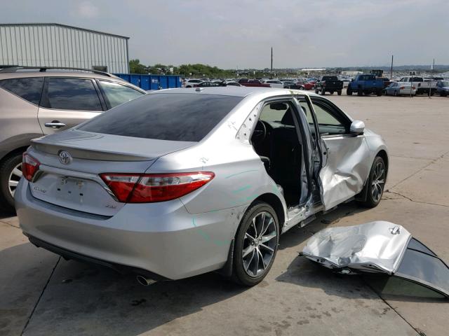 4T1BK1FK3FU558035 - 2015 TOYOTA CAMRY XSE SILVER photo 4