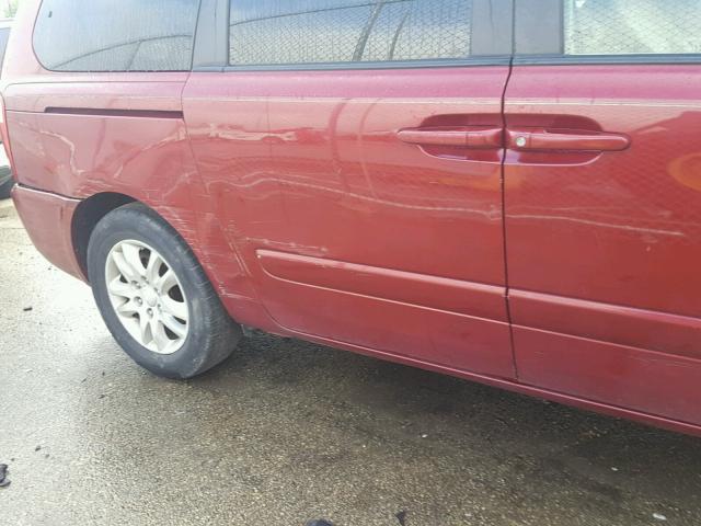 KNDMB233166037917 - 2006 KIA SEDONA EX MAROON photo 9