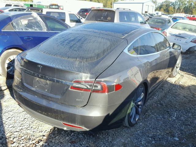 5YJSA4H26FF081261 - 2015 TESLA MODEL S 85 GRAY photo 4