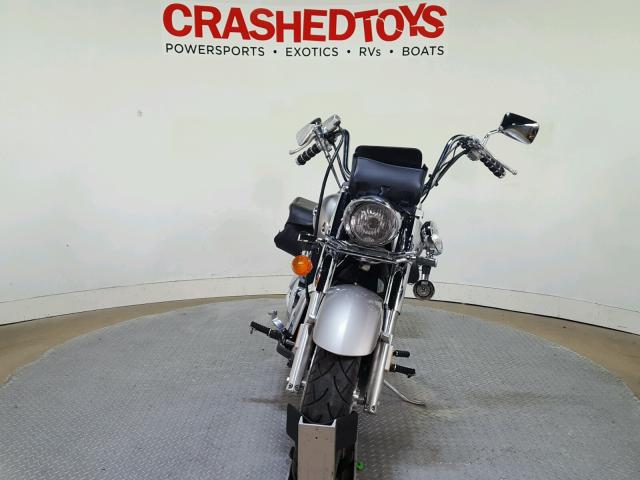 1HFSC52024A101945 - 2004 HONDA VT1300 S SILVER photo 3