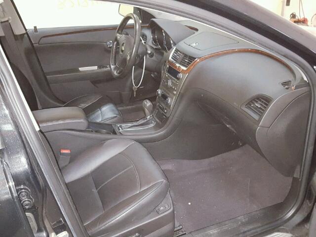 1G1ZE5E78AF303059 - 2010 CHEVROLET MALIBU LTZ 黑色 照片 5