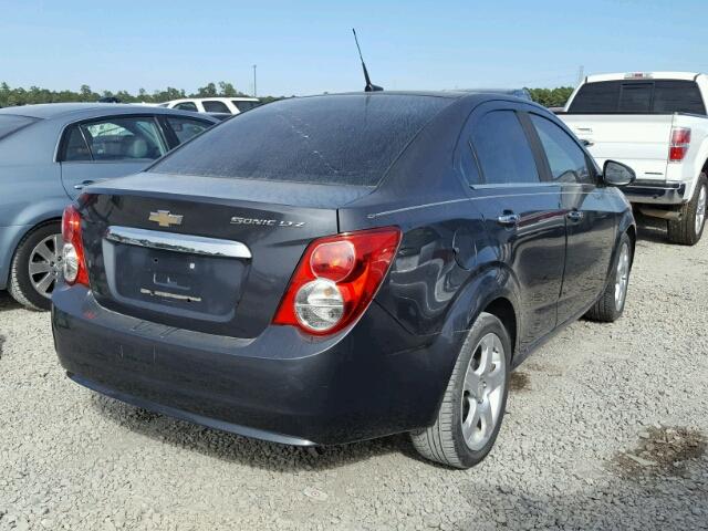 1G1JE5SHXC4165789 - 2012 CHEVROLET SONIC GRAY photo 4