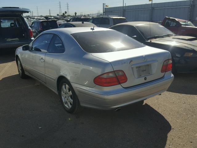 WDBLJ65G61T062276 - 2001 MERCEDES-BENZ CLK 320 SILVER photo 3