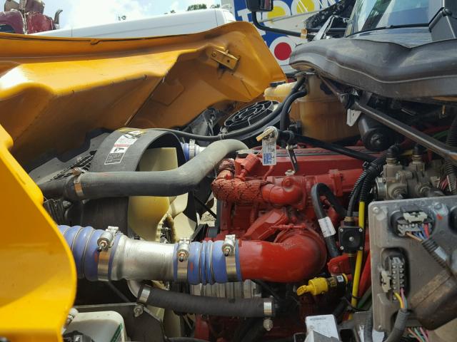 4UZABRDT6HCHW8405 - 2017 FREIGHTLINER CHASSIS B2 黄色 照片 7