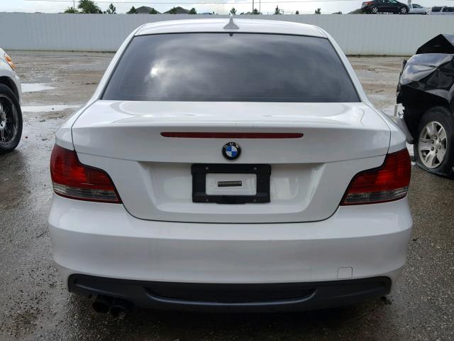 WBAUC7C54AVK96053 - 2010 BMW 135 I WHITE photo 9