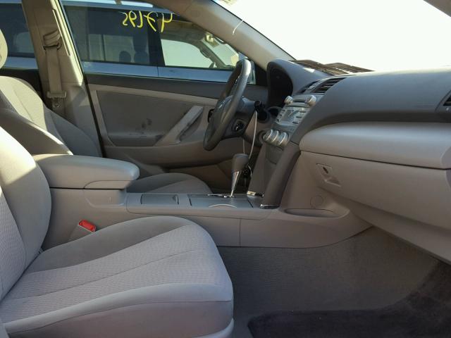 4T4BF3EK7BR163468 - 2011 TOYOTA CAMRY BASE SILVER photo 5