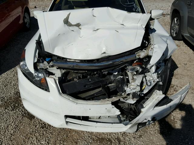 1HGCP2F33BA085923 - 2011 HONDA ACCORD LX WHITE photo 7