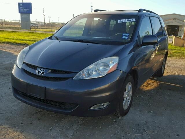 5TDZK22C37S009173 - 2007 TOYOTA SIENNA XLE GRAY photo 2