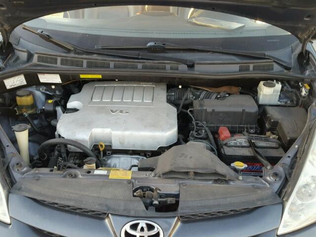 5TDZK22C37S009173 - 2007 TOYOTA SIENNA XLE GRAY photo 7